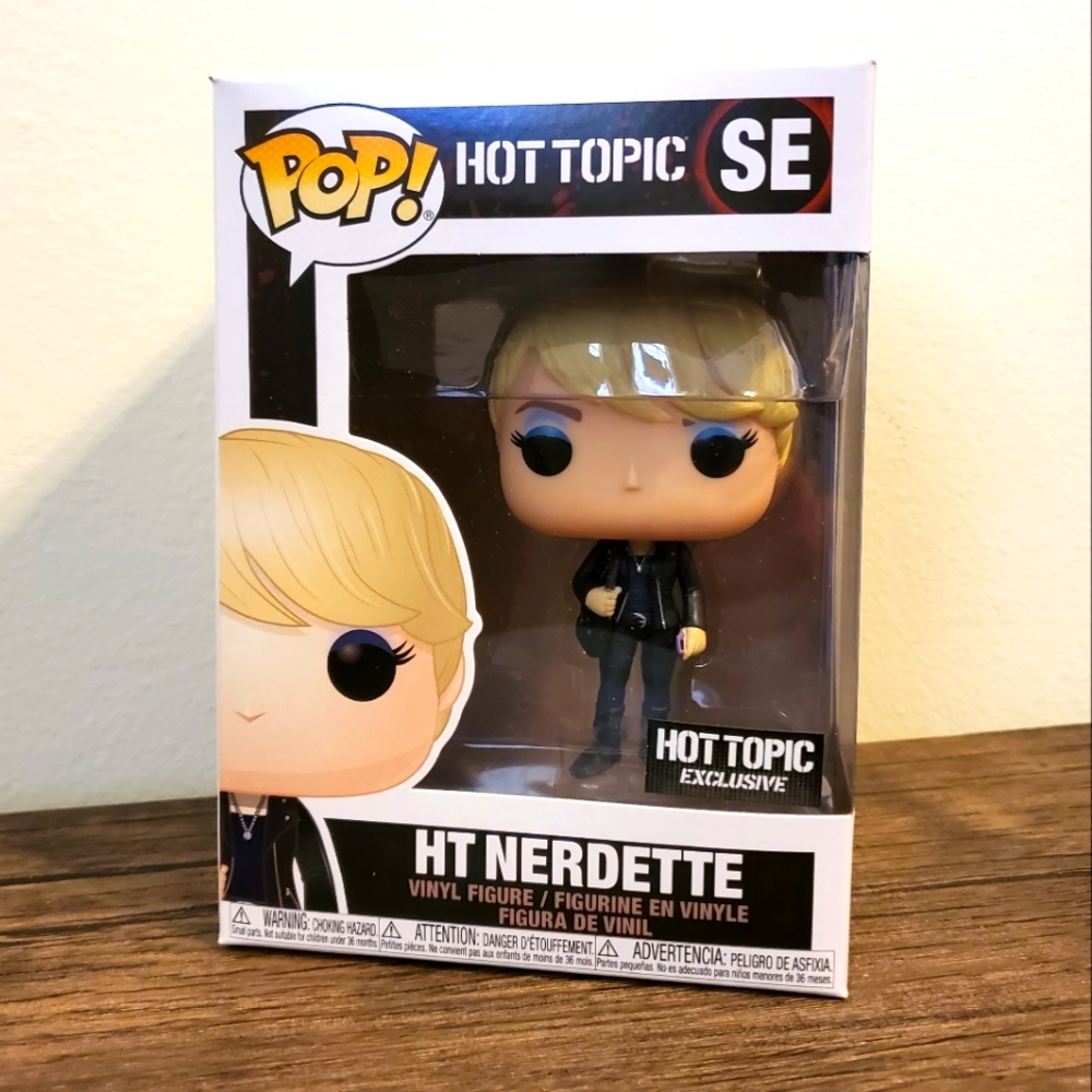POP! Hot Topic Nerdette